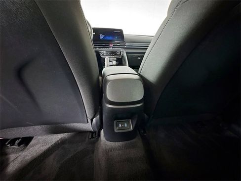 Certified 2024 Hyundai Elantra SEL image 21