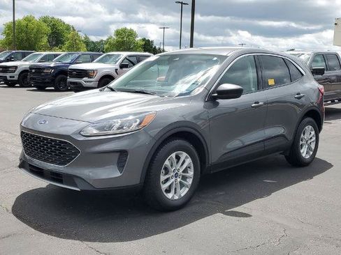 Certified 2022 Ford Escape SE AWD/4WD image 2