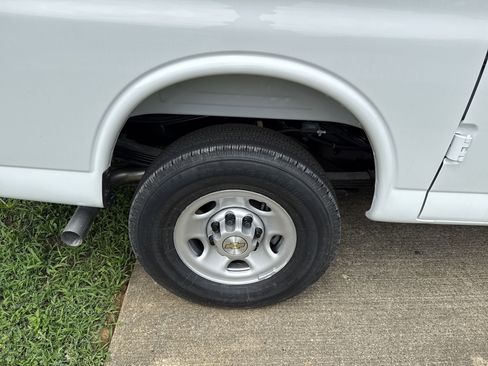 New 2025 Chevrolet Express 3500 w/ Driver Convenience Package RWD image 8