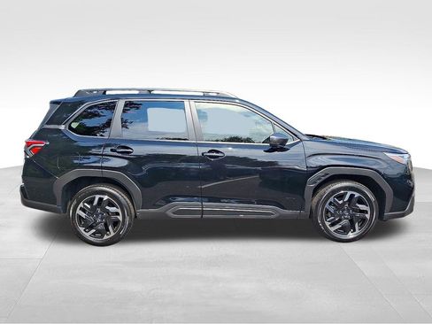 Certified 2025 Subaru Forester Limited image 7