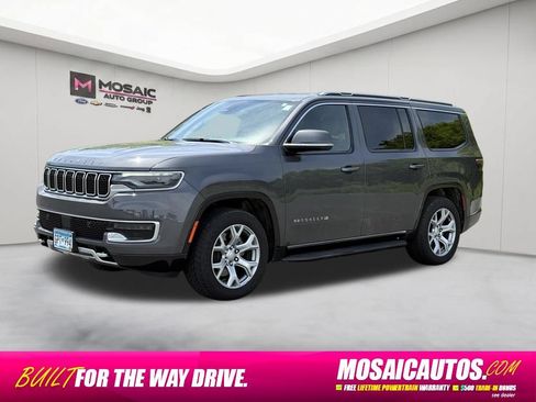 Used 2022 Jeep Wagoneer Series II w/ HD Trailer Tow Package AWD/4WD image 3