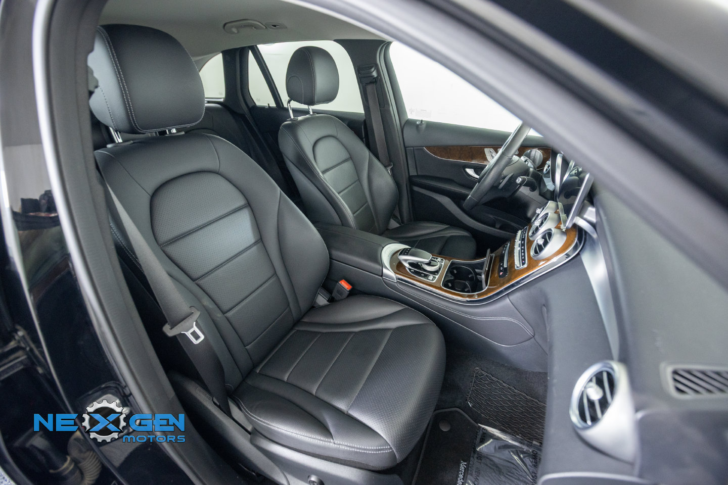 Used 2019 Mercedes-Benz GLC 300 4MATIC image 44