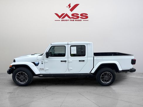 Used 2022 Jeep Gladiator Overland w/ Popular Equipment Package AWD/4WD image 2