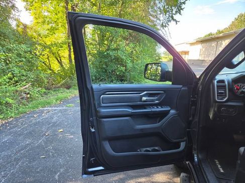 Used 2019 RAM 1500 Big Horn RWD image 16