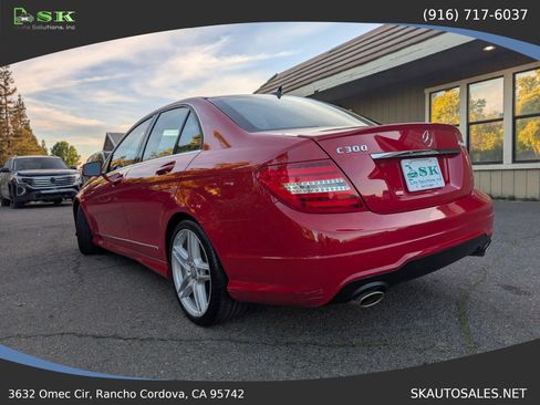 Used 2012 Mercedes-Benz C 300 4MATIC Sedan image 8