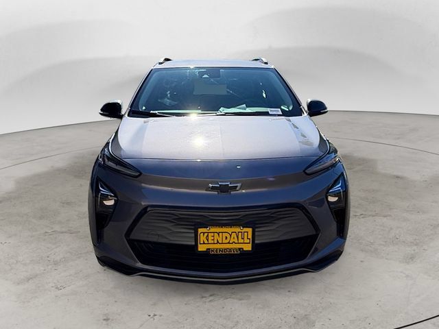 Used 2022 Chevrolet Bolt EUV LT w/ Convenience Package FWD image 2