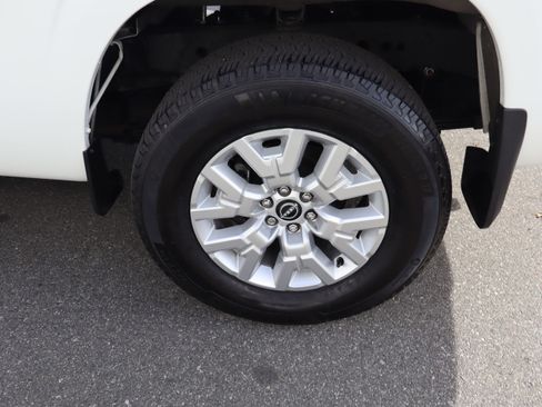 Used 2023 Nissan Frontier SV w/ Technology Package image 41