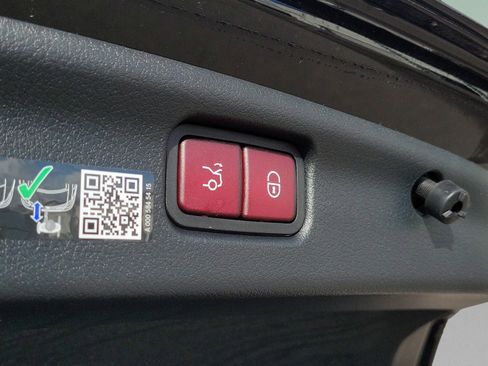 Certified 2026 Mercedes-Benz C 300 Sedan image 8