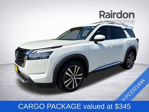 Used 2023 Nissan Pathfinder Platinum w/ Cargo Package AWD/4WD image 3