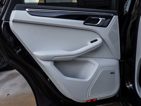 New 2026 Porsche Macan S image 31