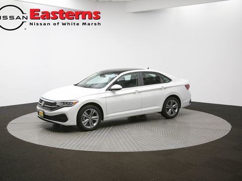 Used 2023 Volkswagen Jetta SE w/ Panoramic Sunroof Package image 75