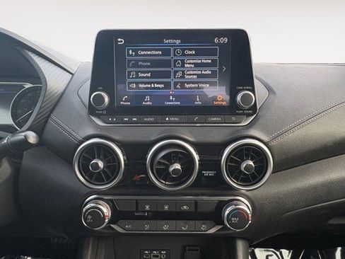 Used 2023 Nissan Sentra SV w/ Trunk Package image 8