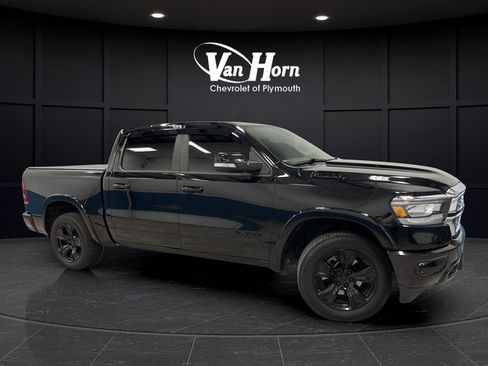Used 2022 RAM 1500 Laramie AWD/4WD image 1