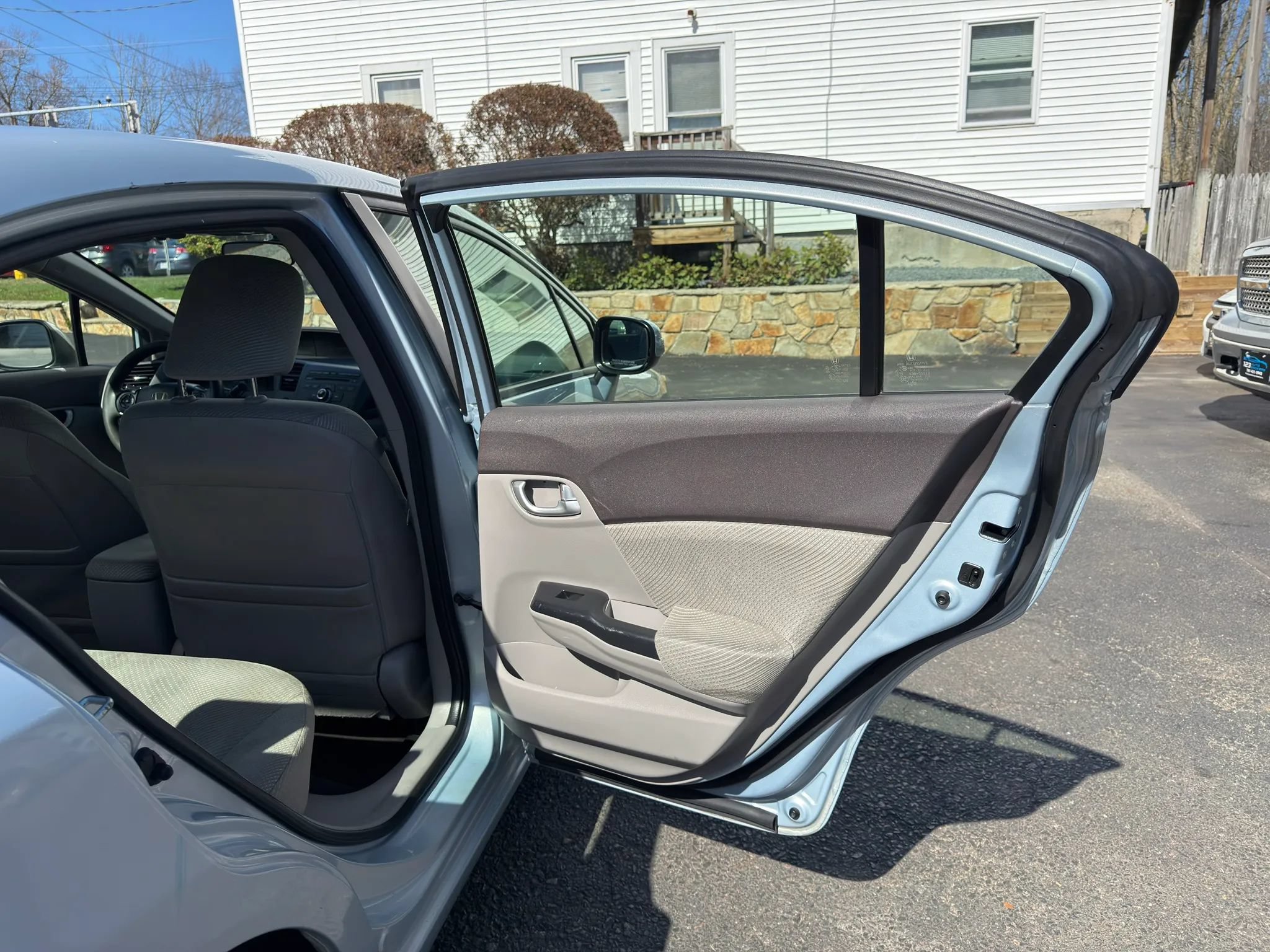 Used 2012 Honda Civic Hybrid Sedan image 17
