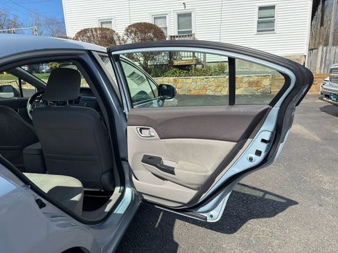 Used 2012 Honda Civic Hybrid Sedan image 17