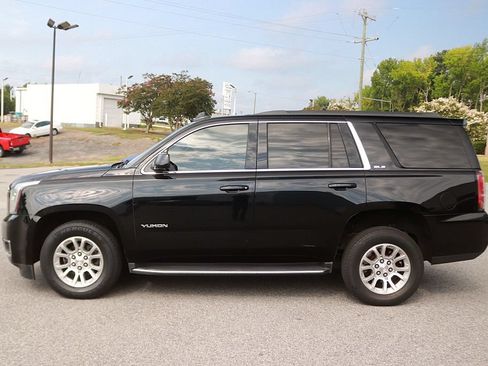 Used 2018 GMC Yukon SLE AWD/4WD image 4