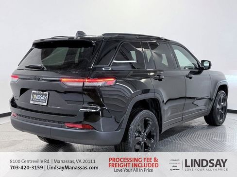 New 2025 Jeep Grand Cherokee Altitude AWD/4WD image 4