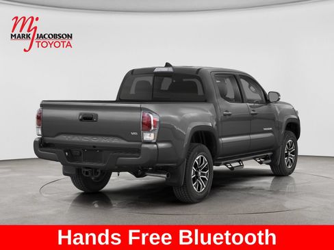 Used 2021 Toyota Tacoma TRD Sport RWD image 2