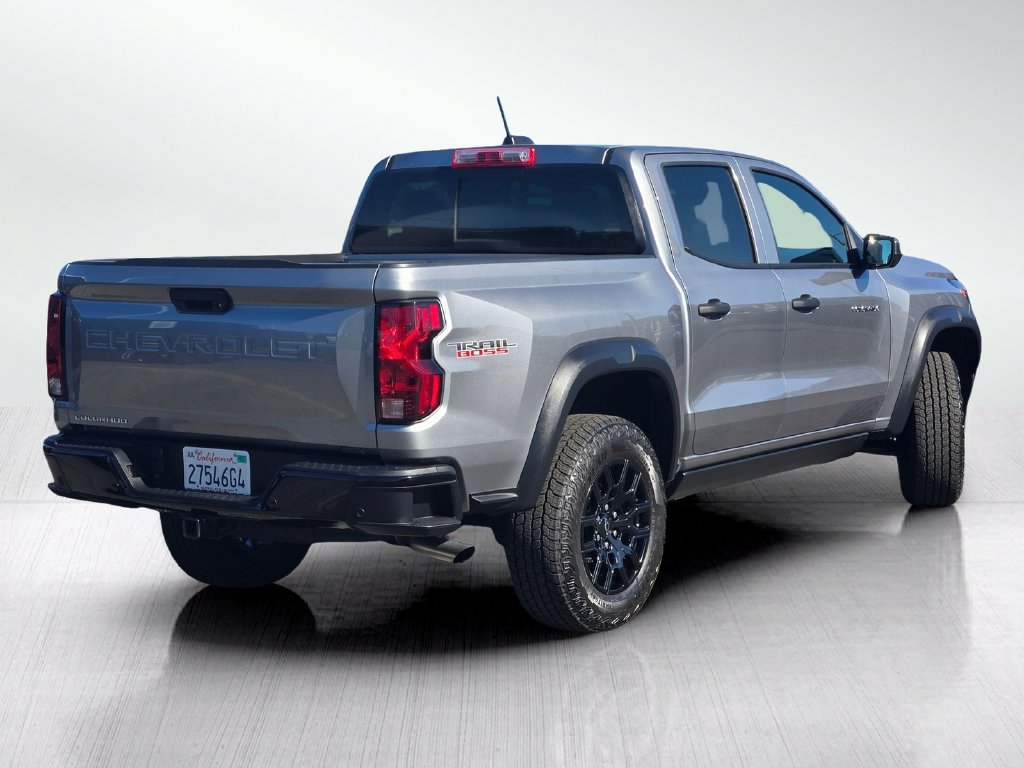 Used 2025 Chevrolet Colorado Trail Boss AWD/4WD image 4