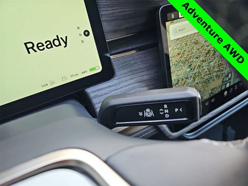 Used 2022 Rivian R1T Adventure image 21