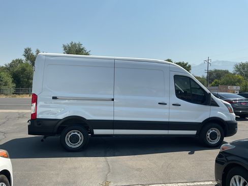 Used 2020 Ford Transit 250 Medium Roof RWD image 4