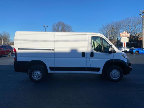 Used 2023 RAM ProMaster 2500 image 4