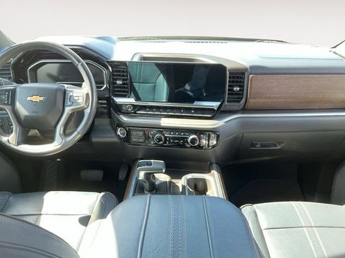 Used 2023 Chevrolet Silverado 1500 High Country w/ Technology Package image 17