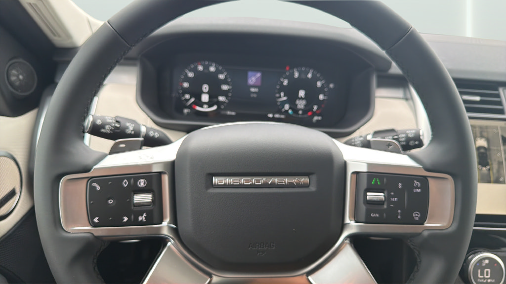 New 2026 Land Rover Discovery Dynamic SE AWD/4WD image 25