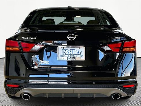 Used 2022 Nissan Altima 2.5 SR image 4