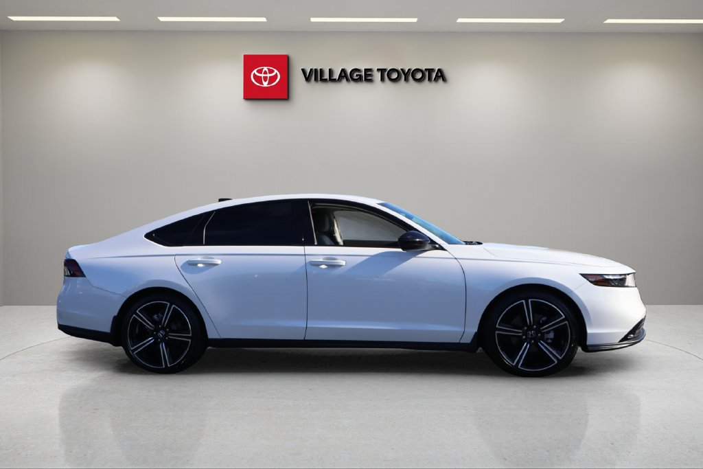 Used 2026 Honda Accord SE image 6