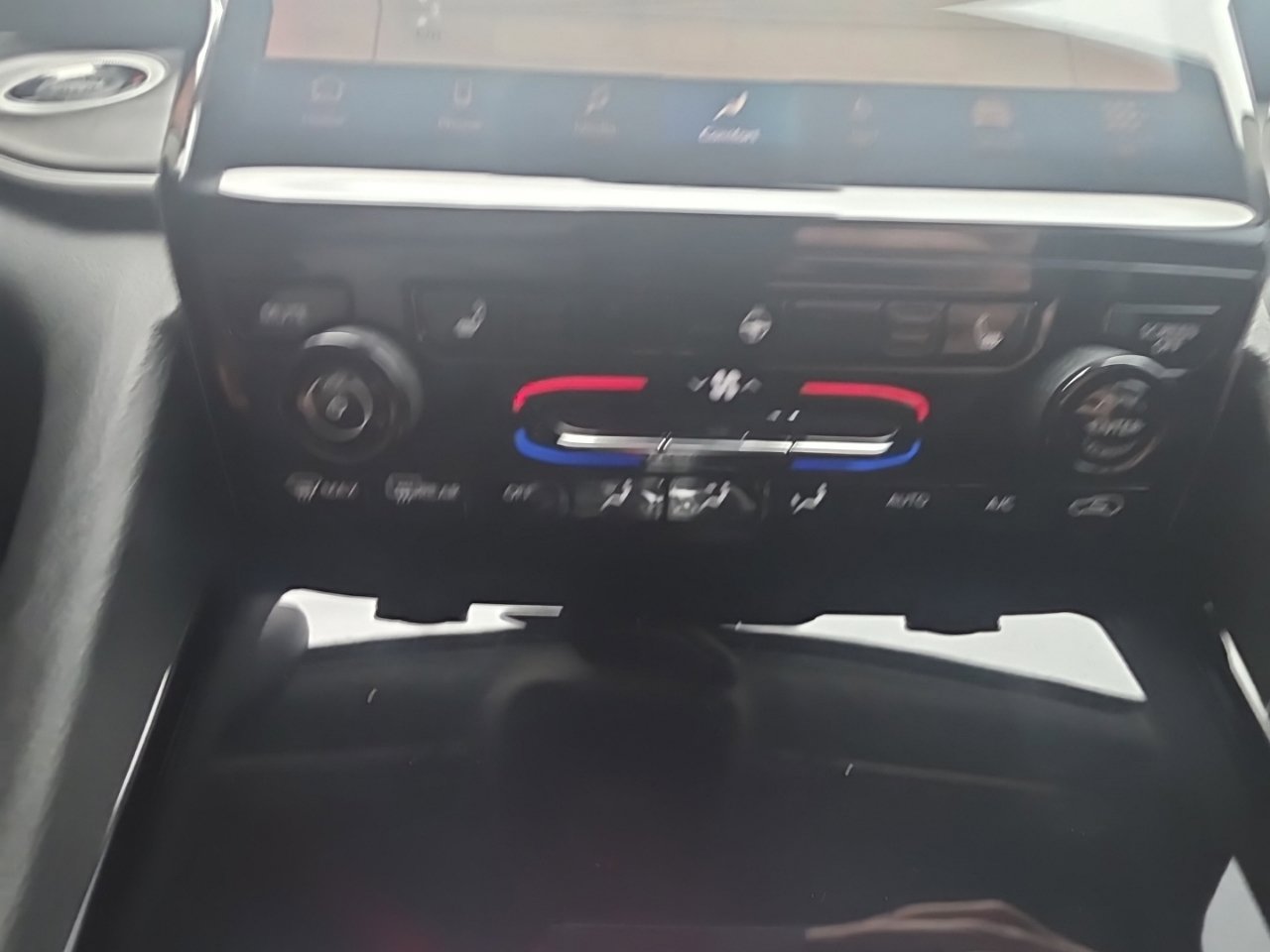 Used 2023 Jeep Grand Cherokee Limited RWD image 34