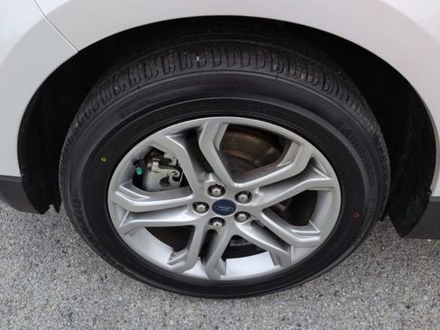Used 2017 Ford Edge Titanium w/ Equipment Group 301A image 10