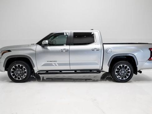 Used 2024 Toyota Tundra Limited AWD/4WD image 30