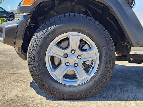 Used 2022 Jeep Wrangler Unlimited Sport S image 12