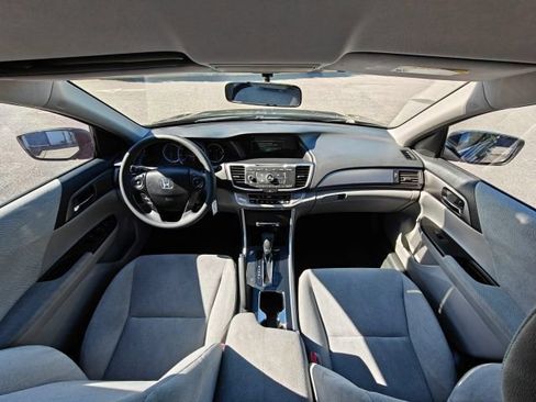 Used 2013 Honda Accord LX image 29
