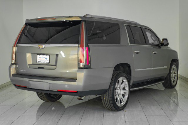 Used 2018 Cadillac Escalade ESV Luxury RWD image 6