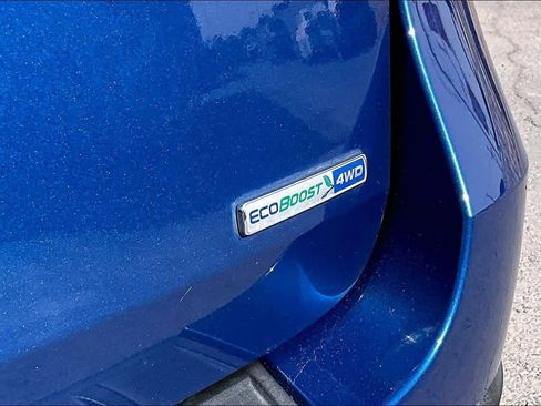 Used 2020 Ford Explorer XLT w/ Equipment Group 202A image 10