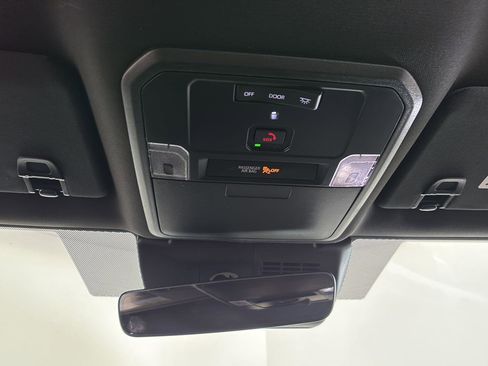 Used 2025 Toyota Tacoma TRD Off-Road image 33