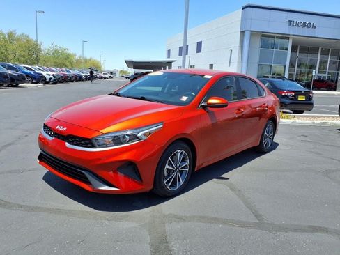 Used 2022 Kia Forte LXS w/ LXS Technology Package FWD image 7