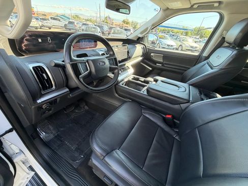 Used 2025 Ford Expedition Max Platinum AWD/4WD image 10