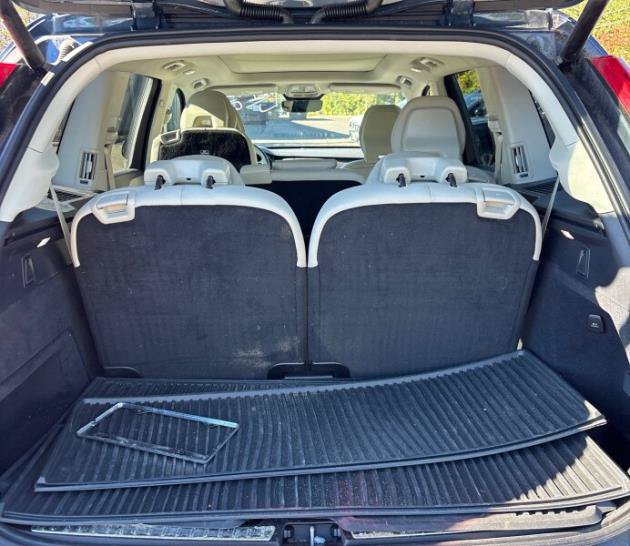 Used 2024 Volvo XC90 B5 Plus w/ Protection Package Premier AWD/4WD image 8