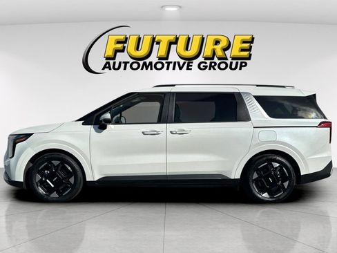 Used 2026 Kia Carnival EX image 7