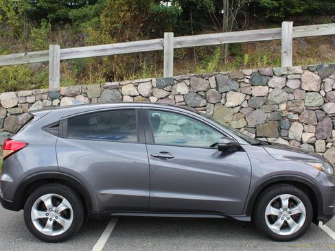 Used 2016 Honda HR-V EX image 5