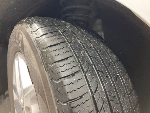 Used 2024 Ford Edge SEL image 24