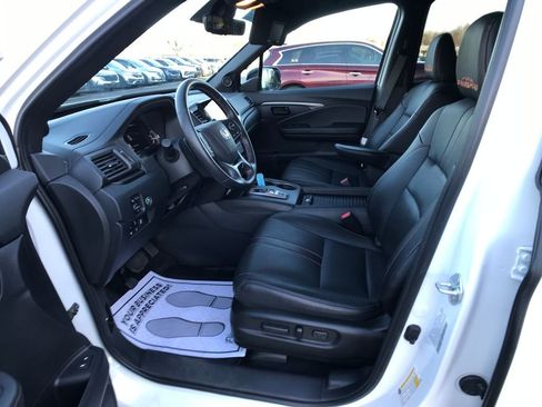 Used 2023 Honda Passport TrailSport image 4