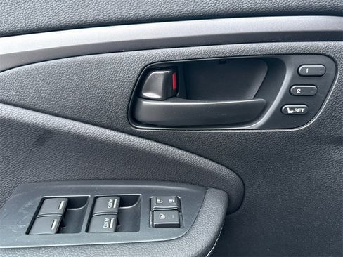 Certified 2023 Honda Passport EX-L image 19