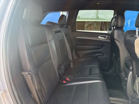 Used 2019 Jeep Grand Cherokee Limited w/ Luxury Group II image 13