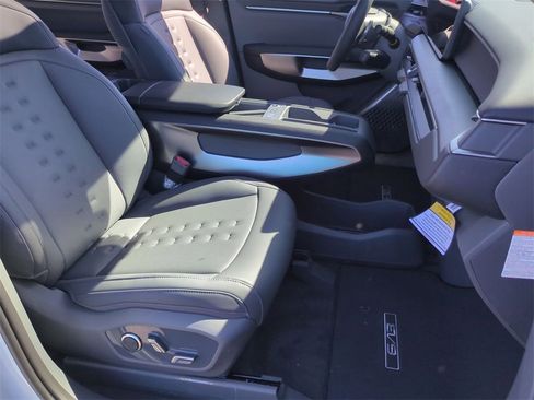 New 2026 Kia EV9 Wind image 41