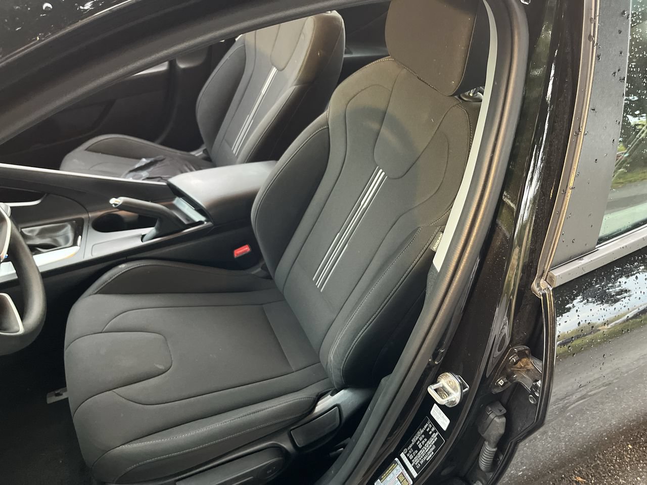 Used 2022 Hyundai Elantra SEL w/ Cargo Package FWD image 5