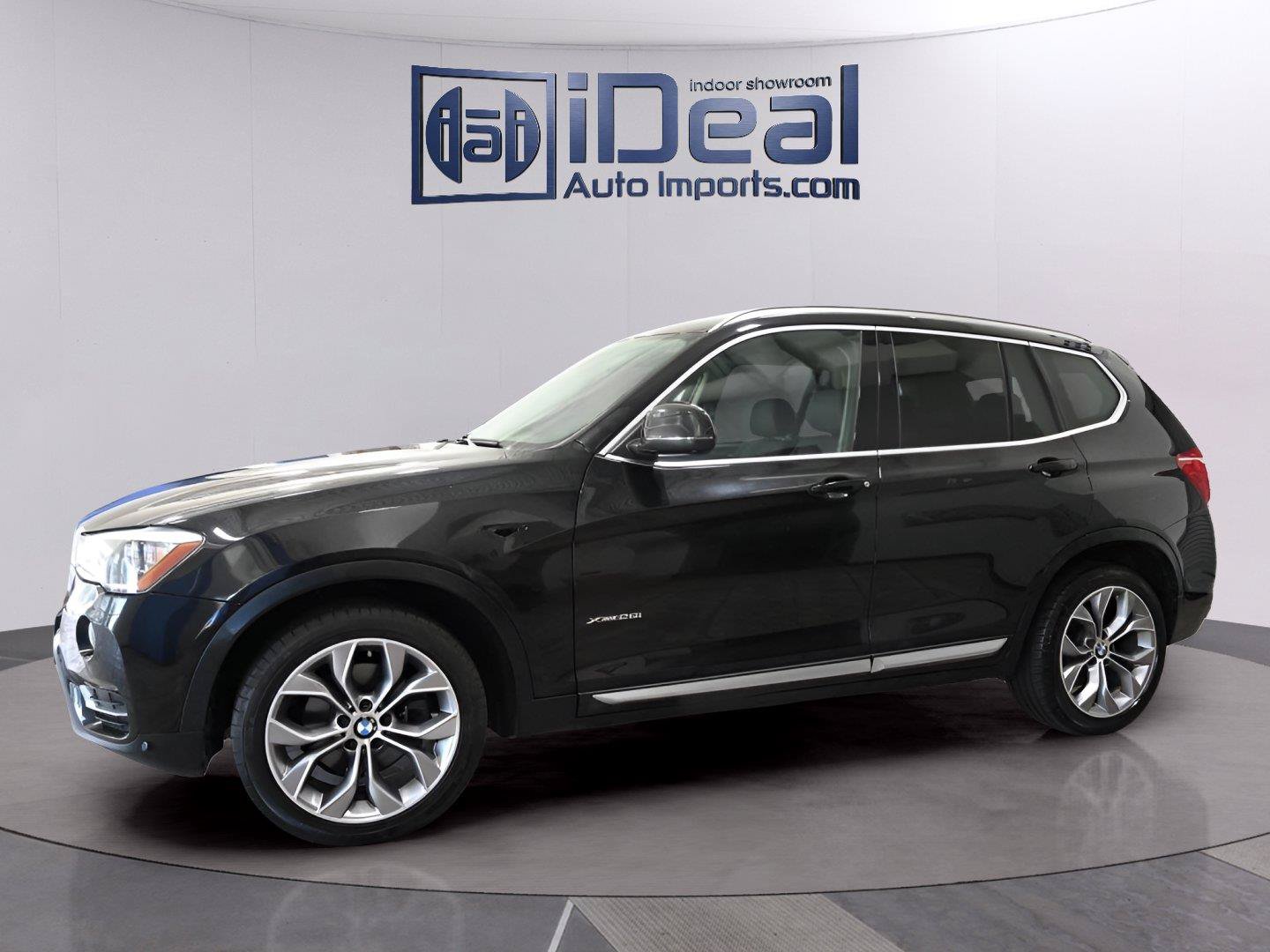 Used 2017 BMW X3 xDrive28i AWD/4WD image 1